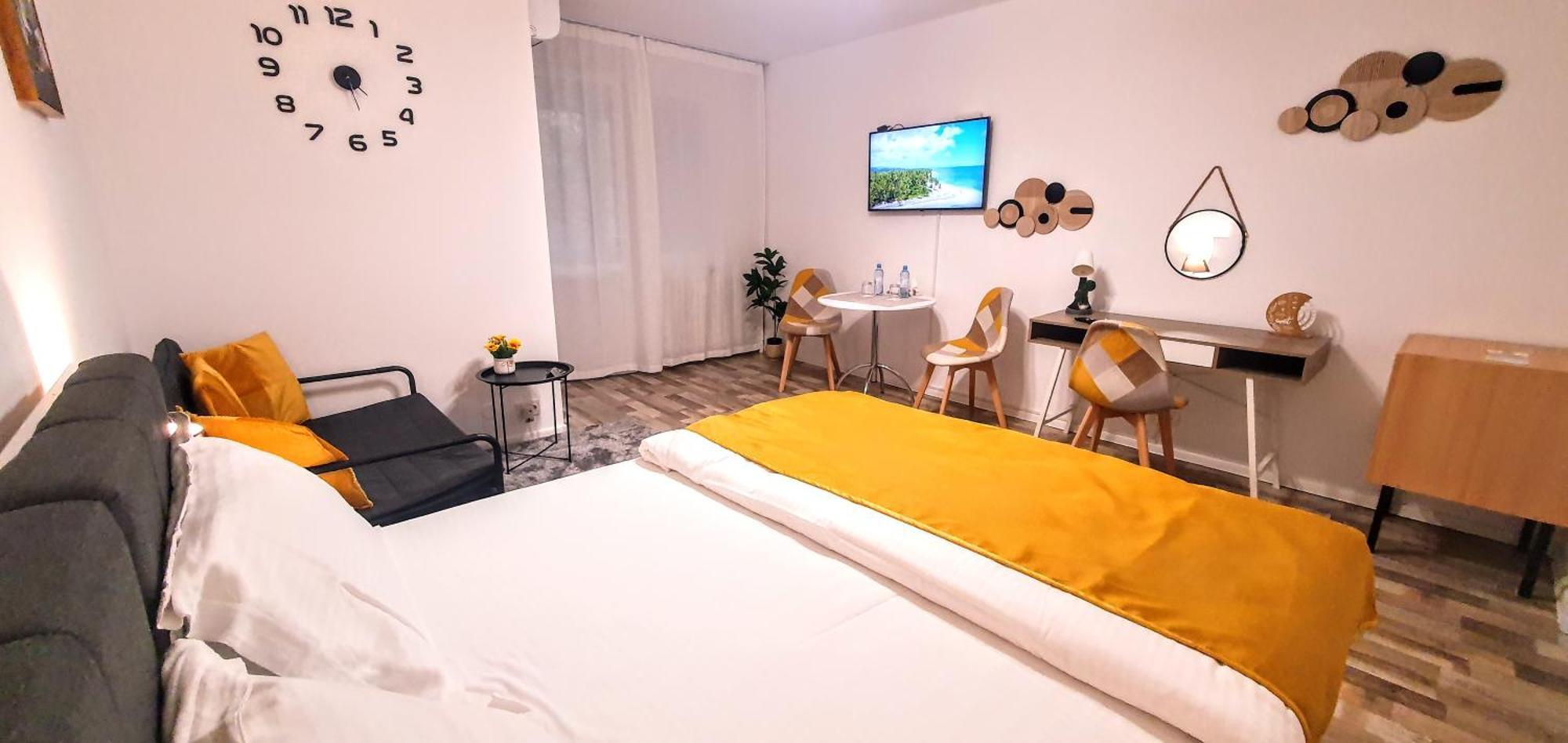 The Yellow King - Luxurious Apartment Bukarest Eksteriør billede