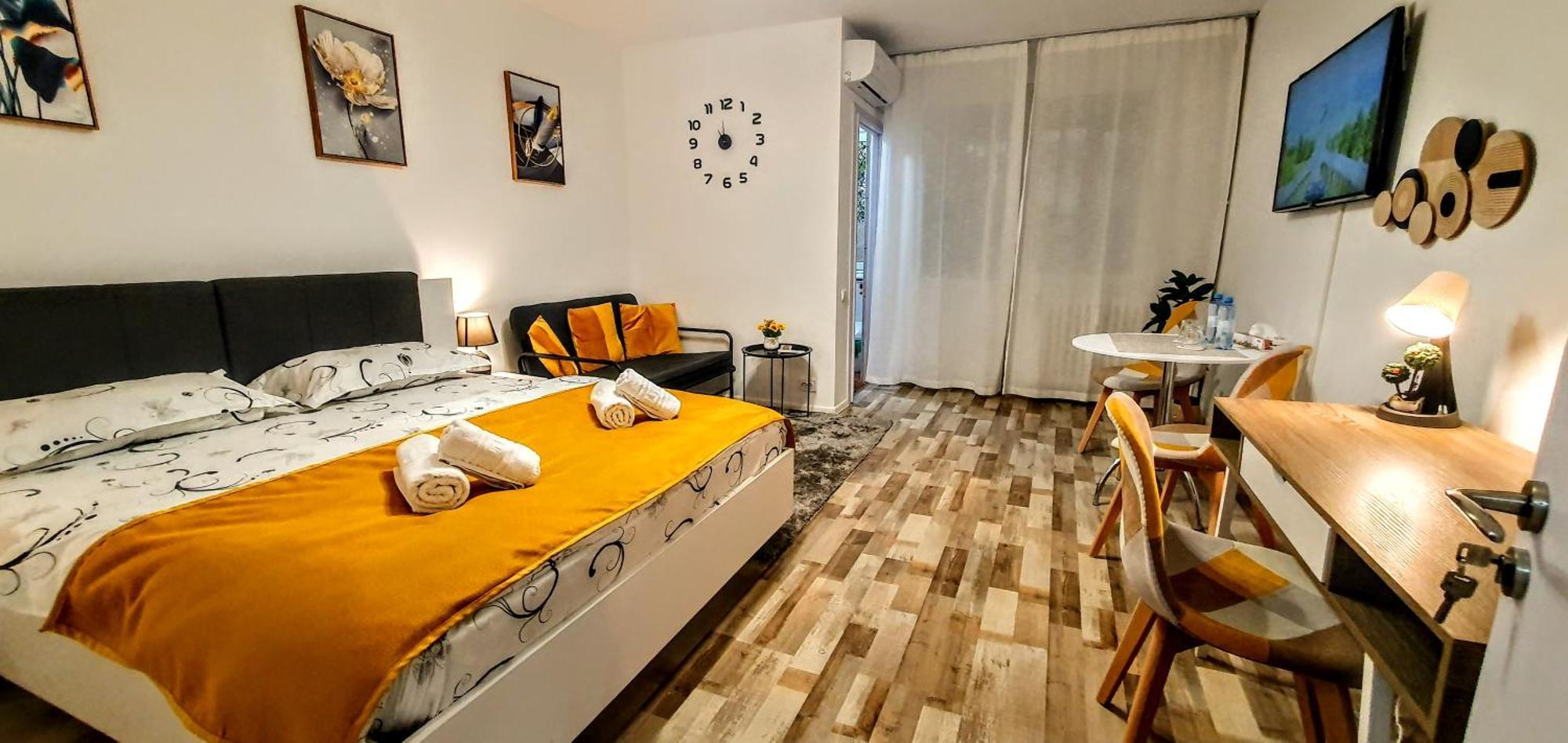 The Yellow King - Luxurious Apartment Bukarest Eksteriør billede